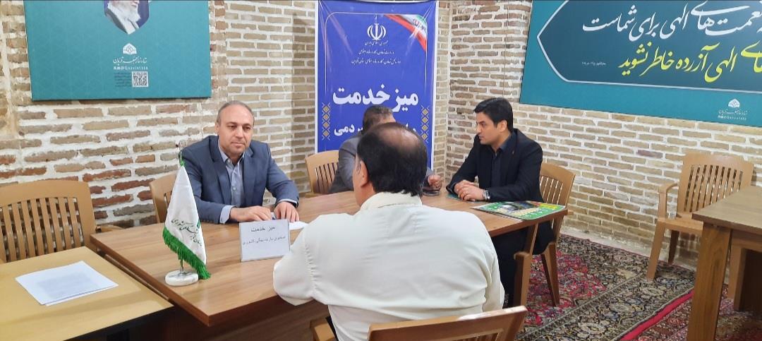 میز خدمت صندوق بازنشستگی کشوری در مصلی نماز جمعه قزوین برپا شد 1