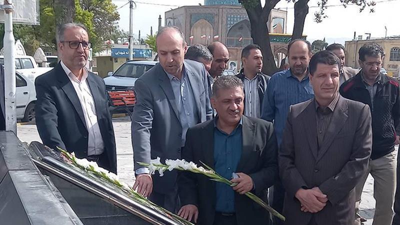 مراسم غبارروبی و عطرافشانی در مزار شهدای قزوین