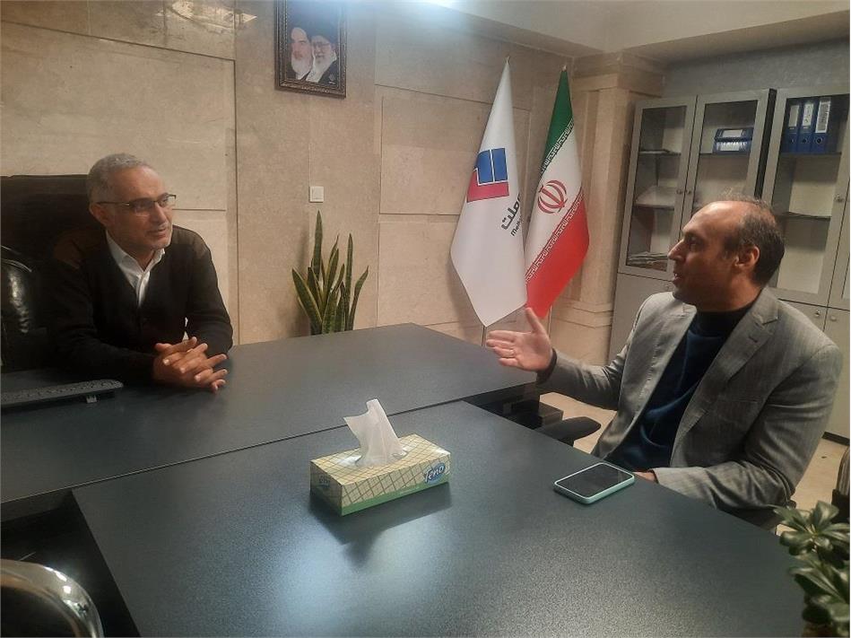 نشست هم اندیشی مدیریت صندوق بازنشستگی کشوری استان قزوین با مدیر شعبه بیمه ملت